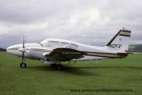 Piper PA-23-250 Aztec C N2FX (1987)