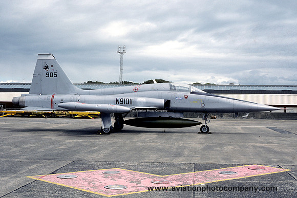 Ex Norwegian AF Northrop F-5A Freedom Fighter N91011/905 at Prestwick (1987)