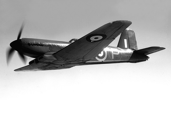 Royal Navy Blackburn Firebrand Prototype DD804 Air to Air