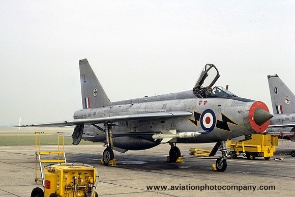 RAF 111 Squadron English Electric Lightning F.3 XP751/L (1972)