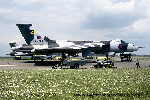 RAF 35 Squadron Avro Vulcan B.2 XJ783 (1981)