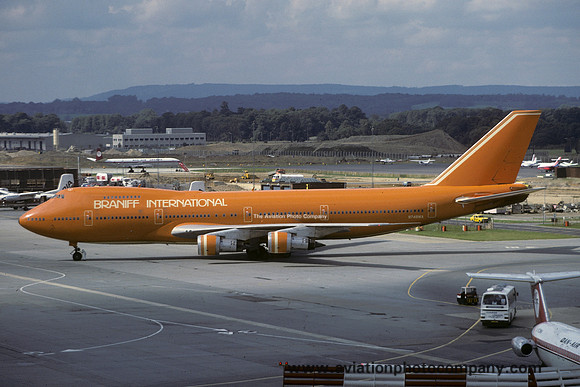 Braniff International Airways Boeing 747-273C N749WA at Gatwick (1979)