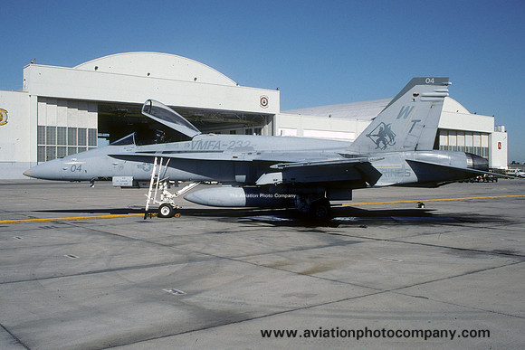 US Marines VMFA-232 McDonnell Douglas F/A-18C Hornet 163726/WT-04 (1999)