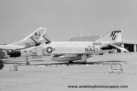 US Navy VF-121 McDonnell F-4B Phantom 153033/NJ-115 (1967)