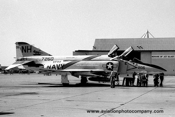 US Navy VF-114 McDonnell F-4J Phantom 157260/NH-206 (1971)