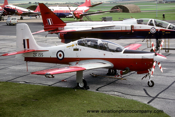 A&AEE Embraer/Short Tucano T.1 ZF135 at Boscombe Down (1988)