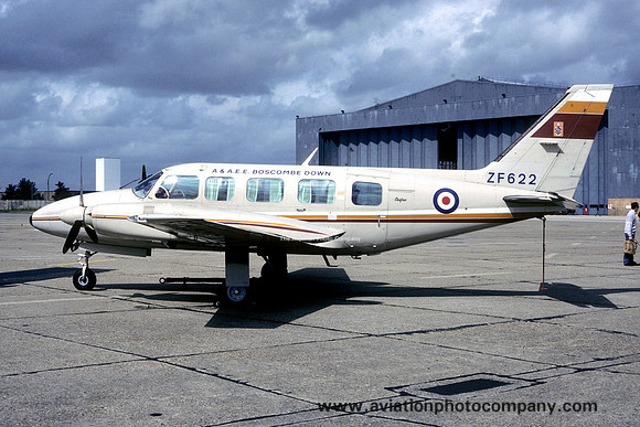 A&AEE Piper PA-31-350 Navajo Chieftain ZF622 at Boscombe Down (1988)