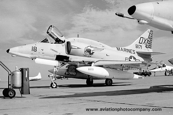 US Marines VMA-324 Douglas A-4M Skyhawk 158171/DX-18