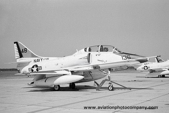 US Navy VT-86 Douglas TA-4J Skyhawk 158925/4B-136