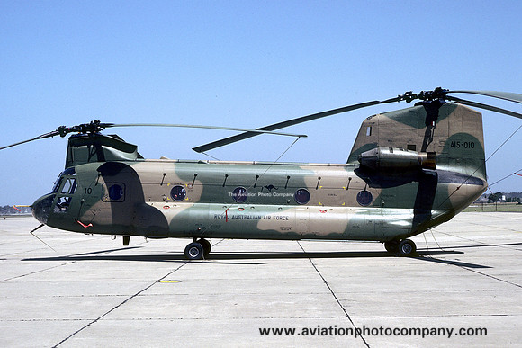 RAAF 12 Squadron Vertol CH-47C Chinook A15-010 (1980)