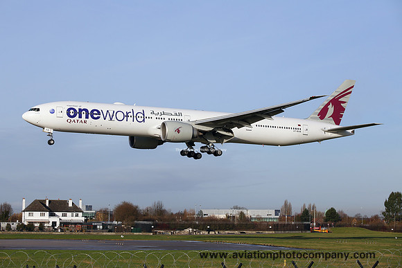 Qatar Airways Boeing 777-3DZER A7-BAB at Manchester (2019)