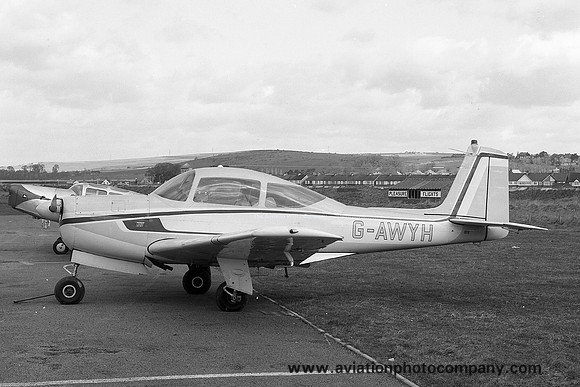 Aero Commander 200D G-AWYH (1970)