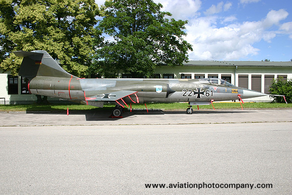 German Air Force Lockheed F-104G Starfighter 22+61 displayed at Kaufbeuren (2007)