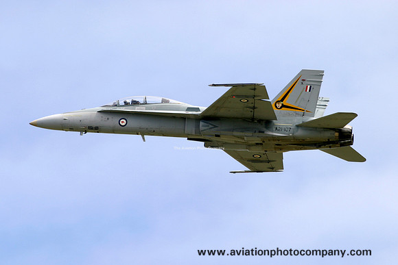RAAF 2 OCU McDonnell Douglas F/A-18B Hornet A21-107 (2007)