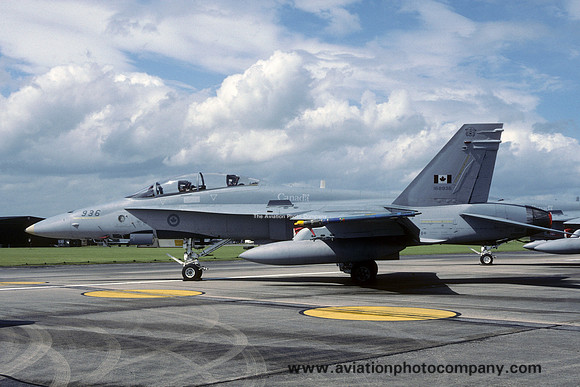 Canadian Air Force 416 Squadron McDonnell Douglas CF-188B Hornet 188936 (1994)