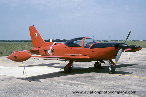 Italian Air Force SIAI SF-260AM MM54431/70-16 (1994)