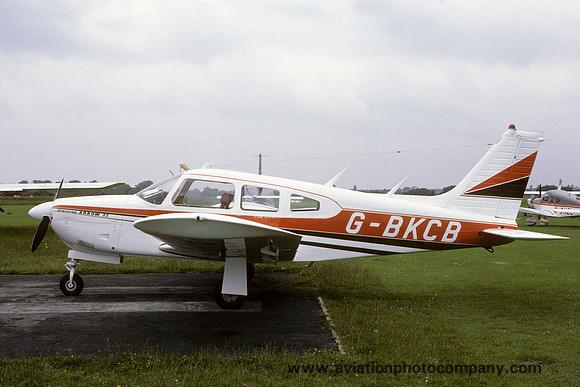 Piper PA-28R-200 Cherokee Arrow G-BKCB (1987)