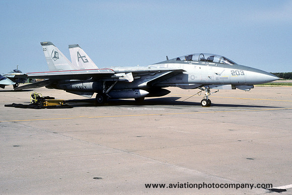 US Navy VF-142 Grumman F-14A Tomcat 162922/AG-203 (1991)