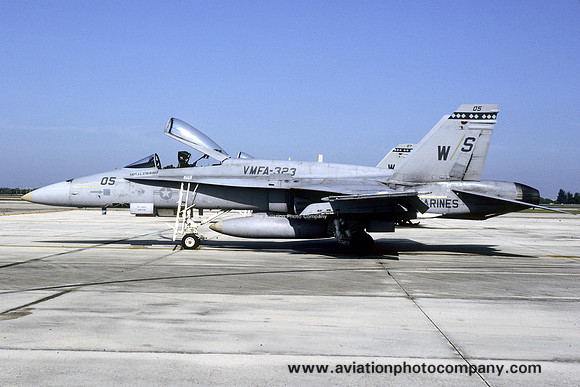 US Marines VMFA-323 McDonnell Douglas F/A-18A Hornet 162467/WS-05 (1991)
