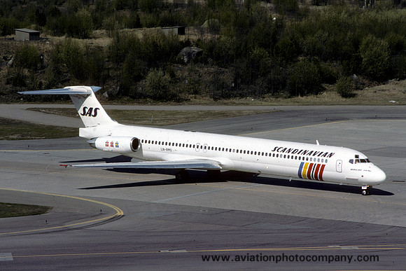 SAS McDonnell Douglas MD-81 LN-RMO (1993)