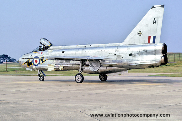 RAF 111 Squadron English Electric Lightning F.3 XR713/A (1973)