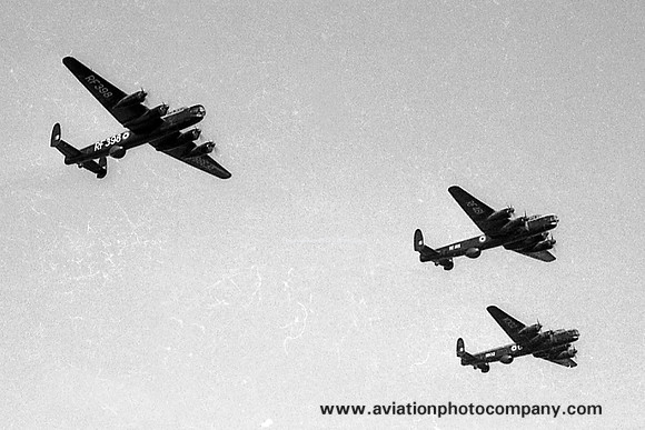 RAF BCBS Avro Lincoln B.2s RF398, RF461 and WD132 (1961)
