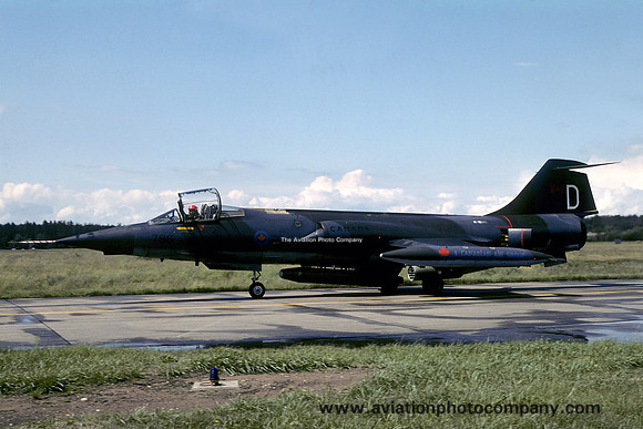 Canadian Air Force 1 CAG Canadair CF-104 Starfighter 104796 (1980)