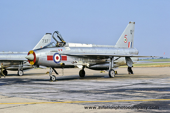 RAF 5 Squadron English Electric Lightning F.3 XR749/Q (1973)