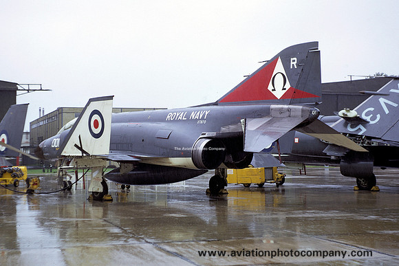 Royal Navy 892 Squadron McDonnell F-4K Phantom FG.1 XT870/R001 (1972)
