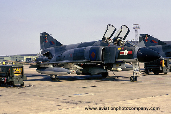 RAF 41 Squadron McDonnell F-4M Phantom FGR.2 XV418 (1974)