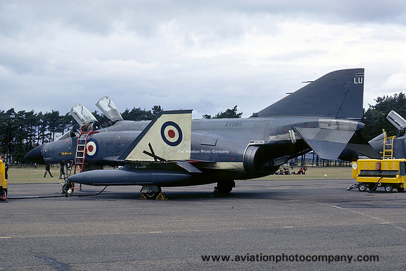 Royal Navy POCU McDonnell F-4K Phantom FG.1 XV569/LU (1972)