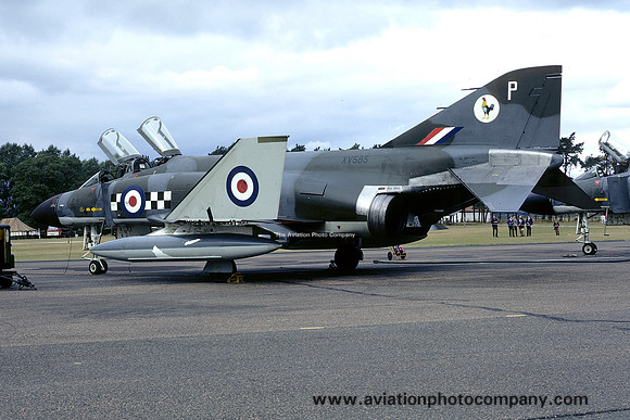 RAF 43 Squadron McDonnell F-4K Phantom FG.1 XV585/P (1972)