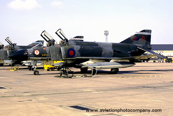 RAF 6 Squadron McDonnell F-4M Phantom FGR.2 XV423/R (1974)