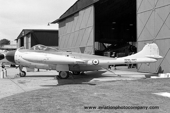 Royal Navy AES Arbroath De Havilland Sea Venom FAW.21 WM570 (1959)