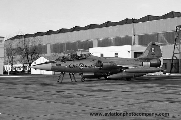 Canadian Air Force 1 CAG Canadair CF-104D Starfighter 12654 (1969)