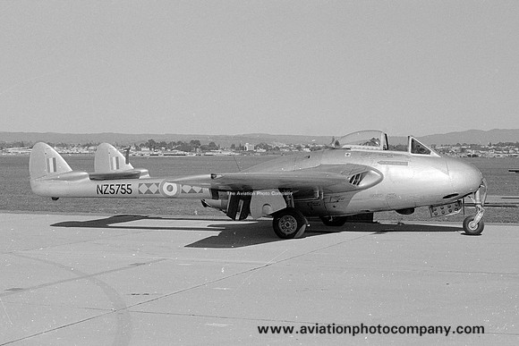 RNZAF 75 Squadron De Havilland Vampire FB.52 NZ5755 (1969)