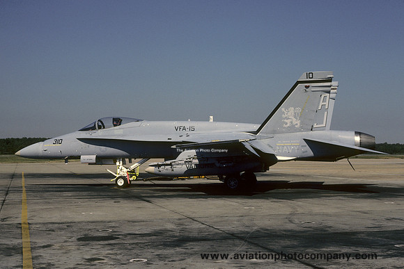 US Navy VFA-15 F/A-18A Hornet 162456/AJ-310 (1987)