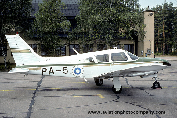 Finnish Air Force Piper PA-28R-200 Cherokee Arrow PA-5 (1992)