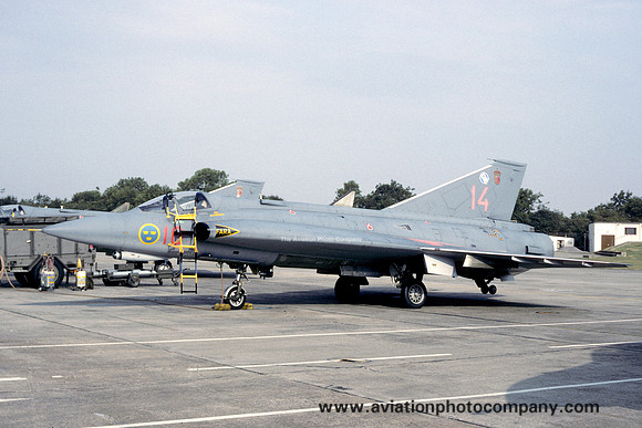 Swedish Air Force F10 SAAB Draken J-35F 35520/14 (1994)