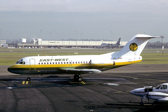 East West Airlines Fokker F-28-3000 VH-EWF (1987)