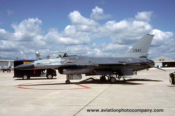 USAF Michigan ANG 171 FIS F-16A Fighting Falcon 82-0947 (1991)
