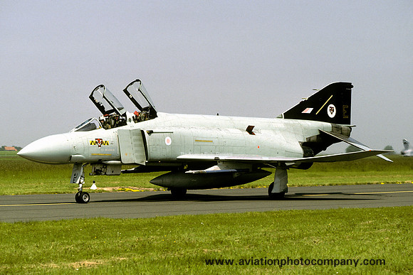 RAF 74 Squadron McDonnell F-4J Phantom ZE353/E (1986)