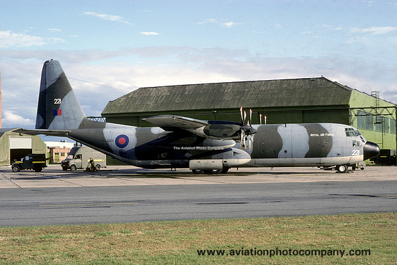 RAF Lyneham Transport Wing Lockheed C-130K Hercules C.3 XV221 (1984)