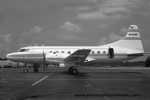 Huntington Leasing Division Convair 440 N300MC (1971)