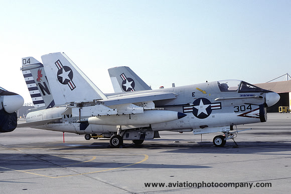 US Navy VA-22 LTV A-7E Corsair 157440/NL-304 (1980)