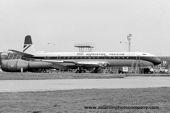 British Airways Apprentice Training De Havilland Comet 4 G-APDT at London Heathrow (1976)