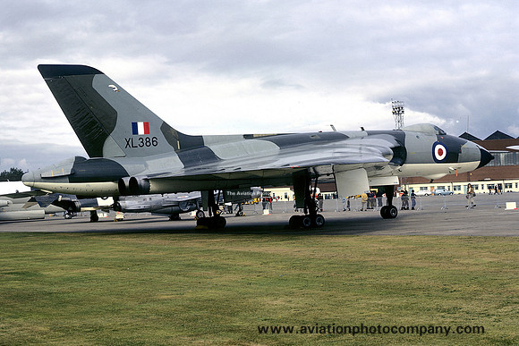RAF 230 OCU Avro Vulcan B.2 XL386 (1972)