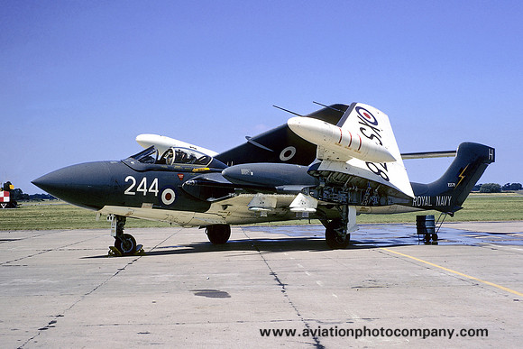 Royal Navy 892 Squadron De Havilland Sea Vixen FAW.2 XS578/H244 (1969)
