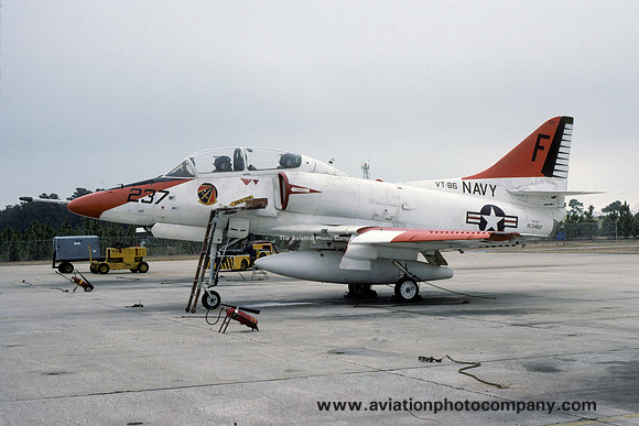 US Navy VT-86 TA-4J Skyhawk 153462/F-237 (1984)