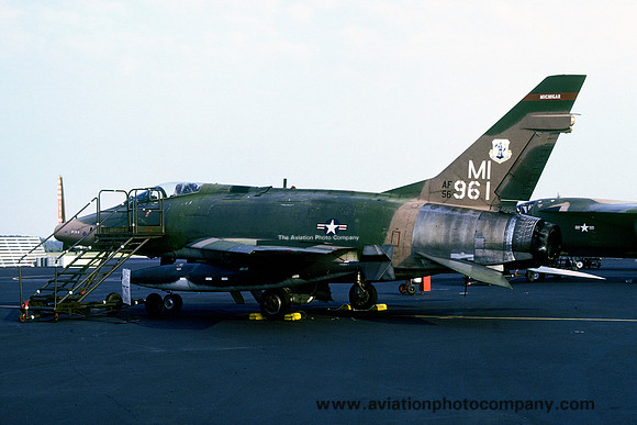 USAF Michigan ANG 107 TFS F-100D Super Sabre 55-6269/MI (1978)